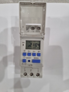 Công tắc hẹn giờ dòng AHC tích hợp pin lithium.