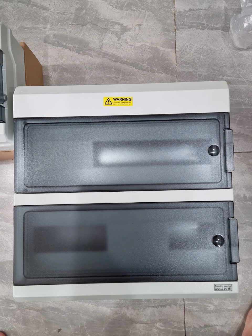 Vỏ tủ điện nhựa 36 Module